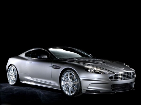 Дэвид Бекхэм присмотрел новый автомобиль - Aston Martin DBS