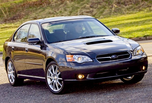 Subaru отзывает 195 000 моделей Legacy и Outback