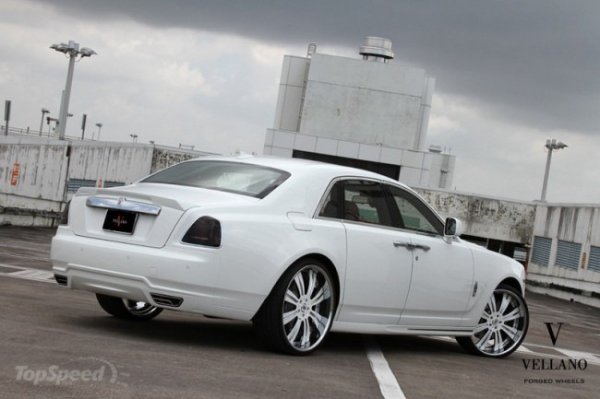 Rolls-Royce Ghost от Mansory с дисками Vellano